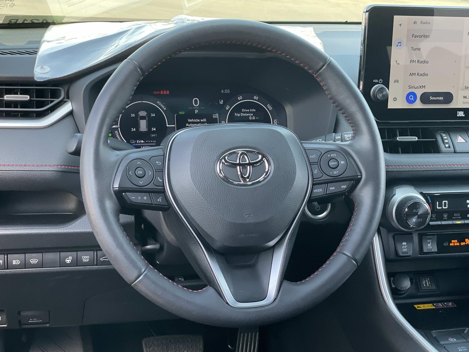 2024 Toyota RAV4 Prime XSE photo 6
