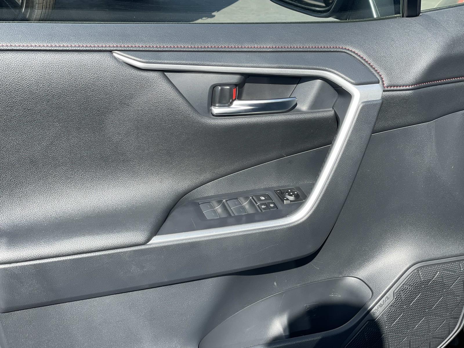 2024 Toyota RAV4 Prime XSE photo 15
