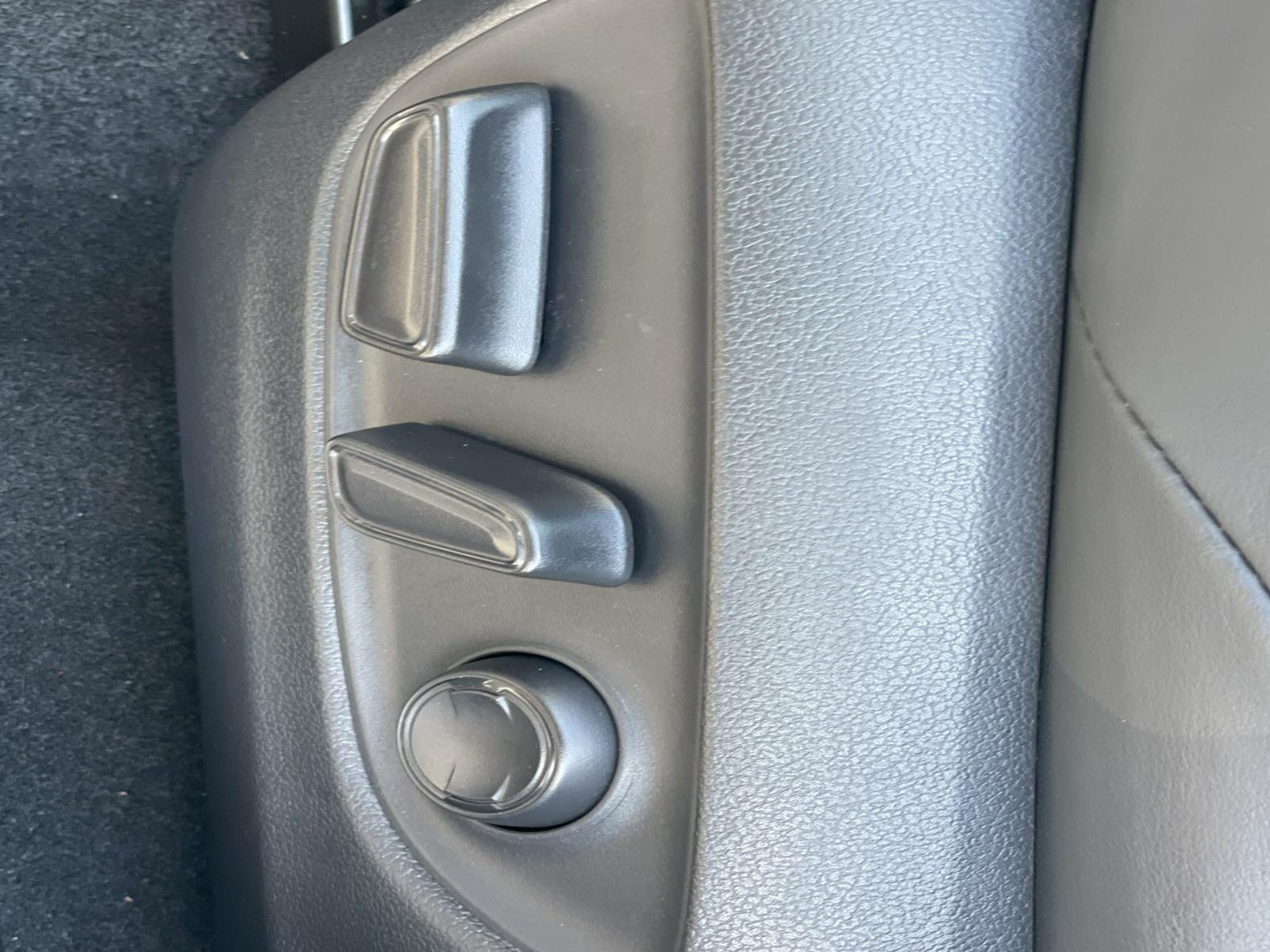 2024 Toyota RAV4 Prime XSE photo 16
