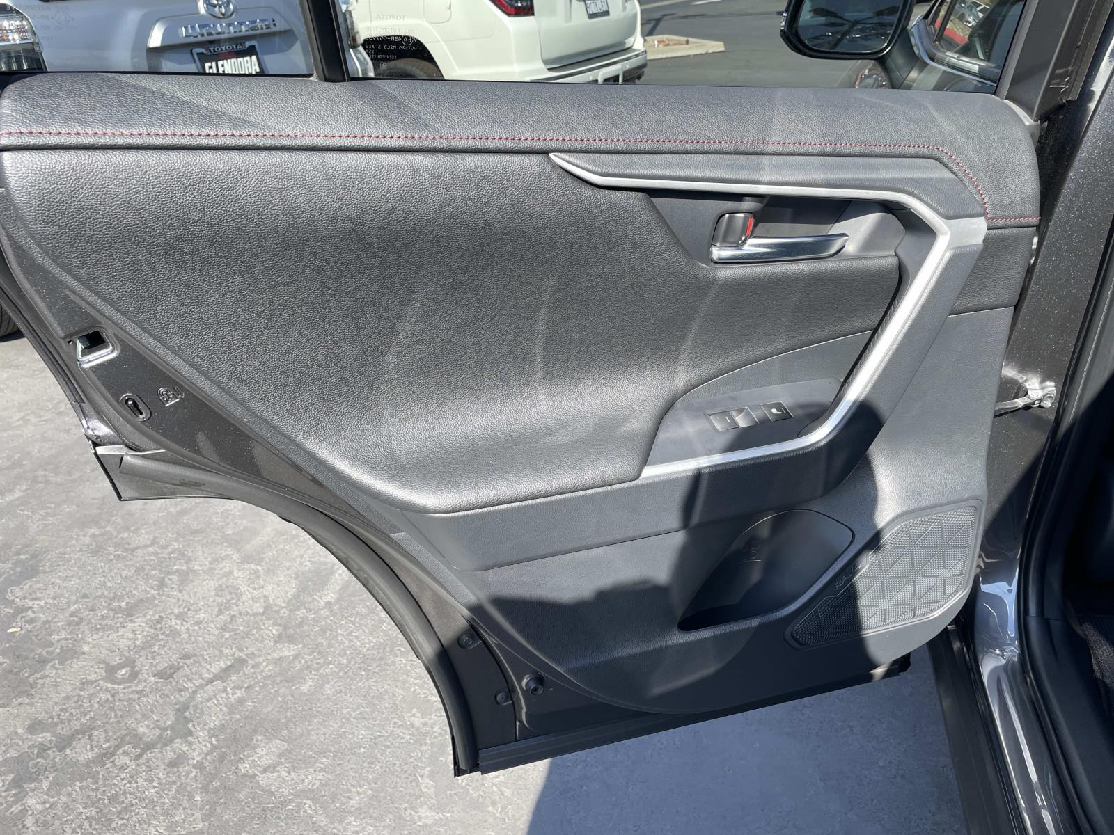 2024 Toyota RAV4 Prime XSE photo 19