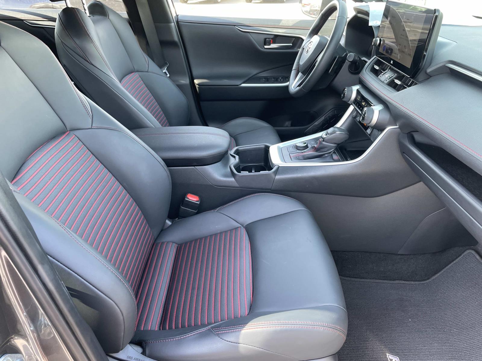 2024 Toyota RAV4 Prime XSE photo 22