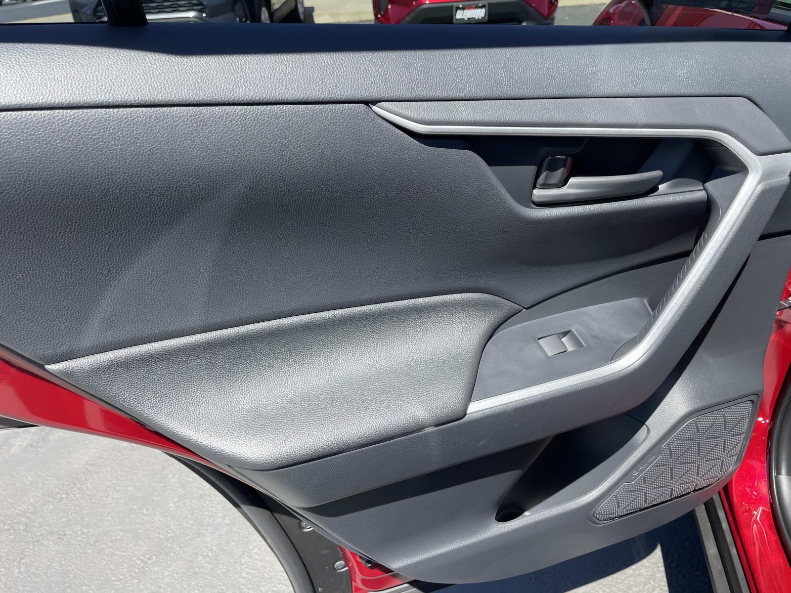 2025 Toyota RAV4 Hybrid LE photo 20