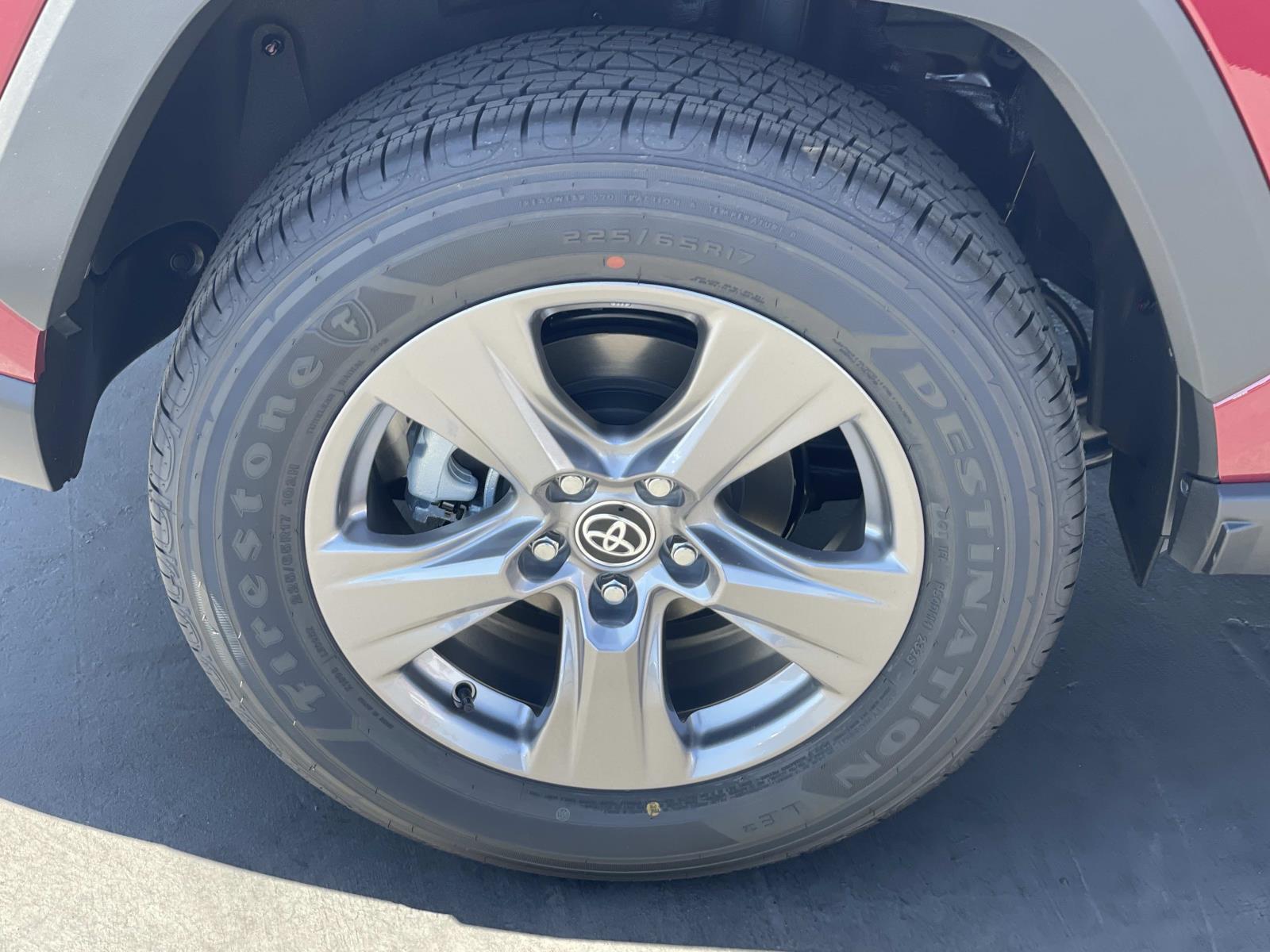 2025 Toyota RAV4 Hybrid LE photo 24