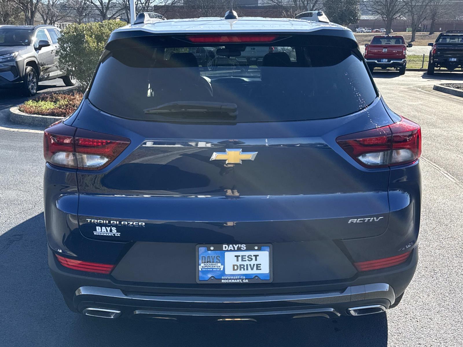 View vehicle photo 4