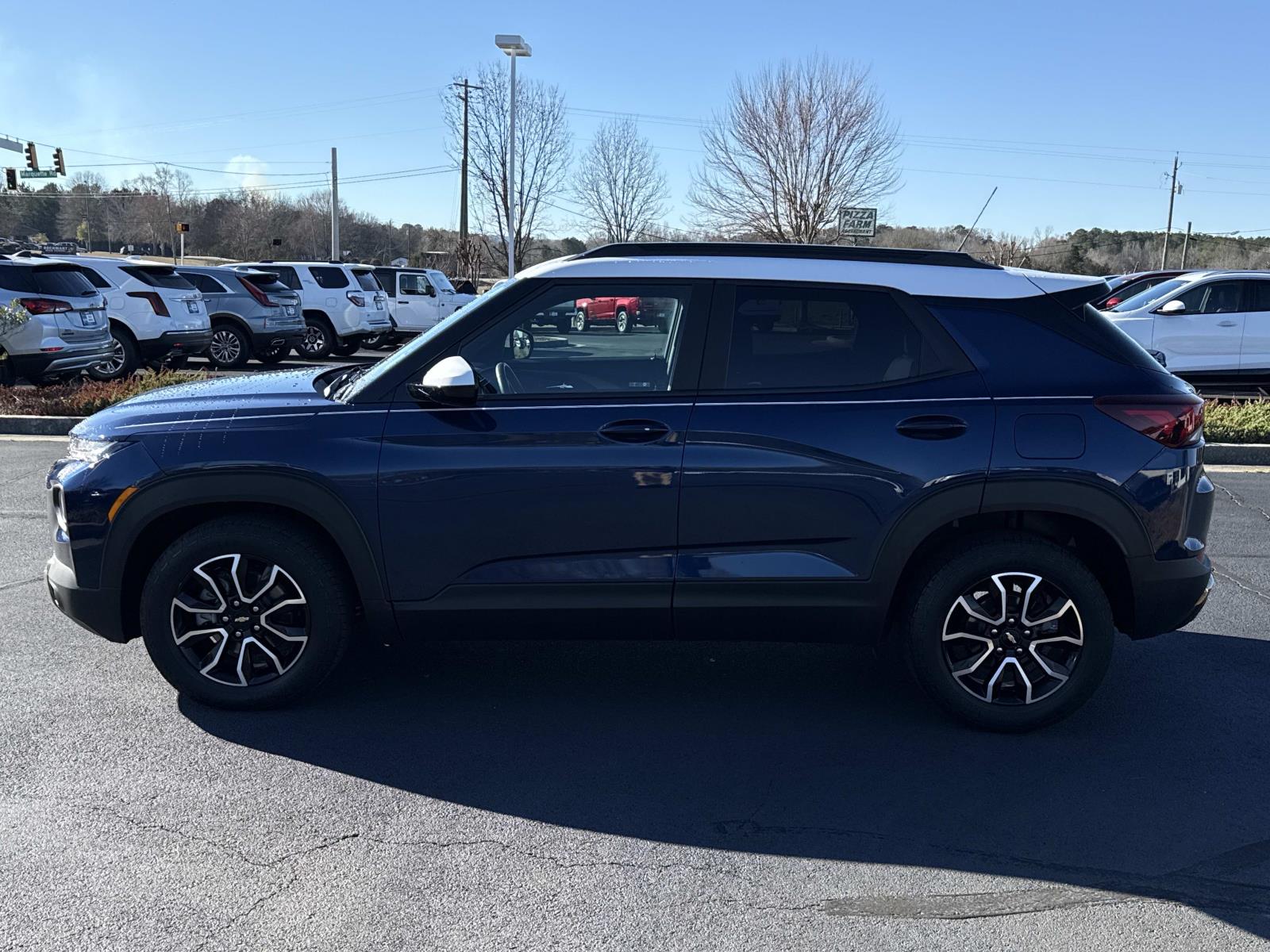 View vehicle photo 6