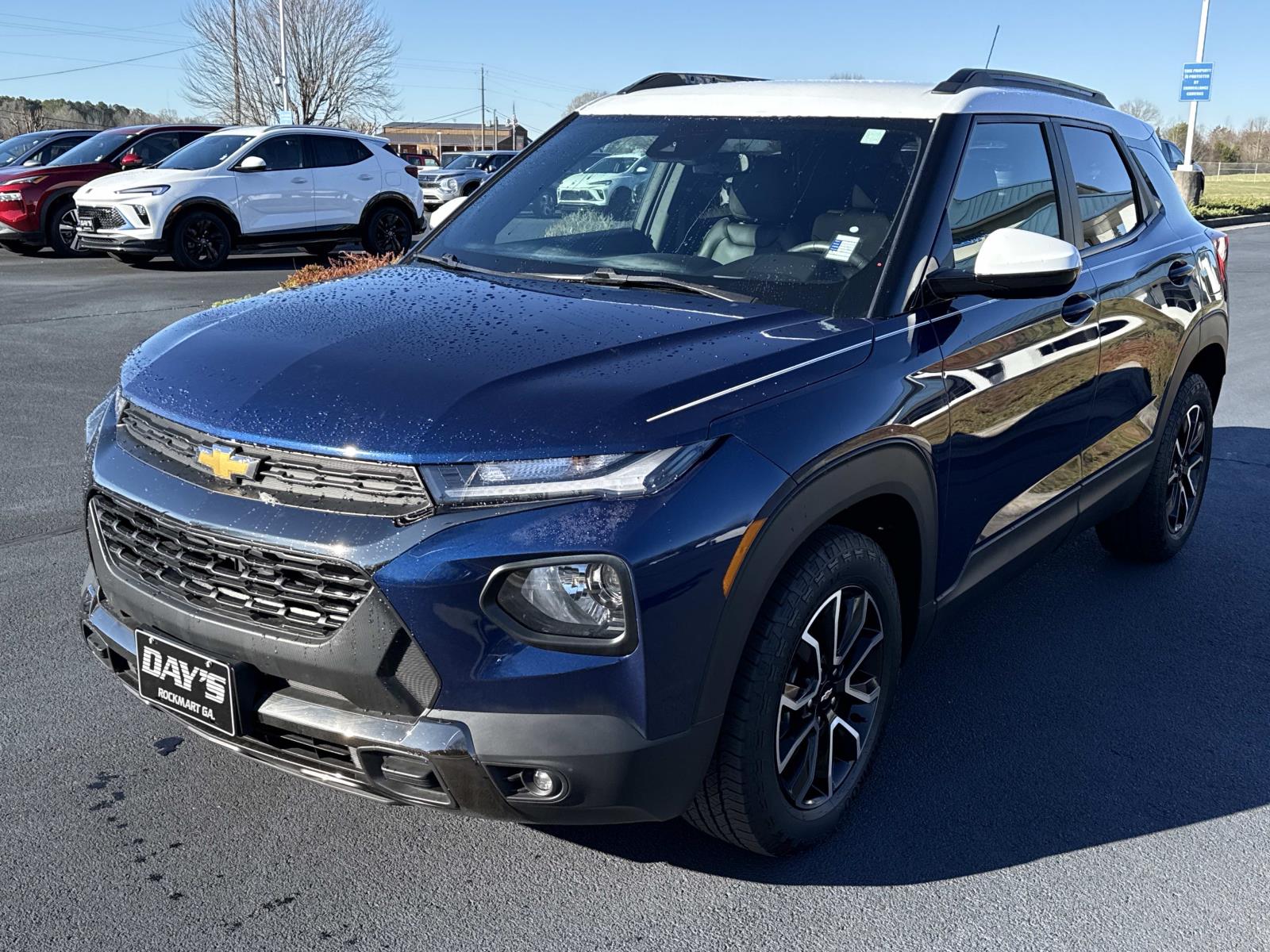 View vehicle photo 7