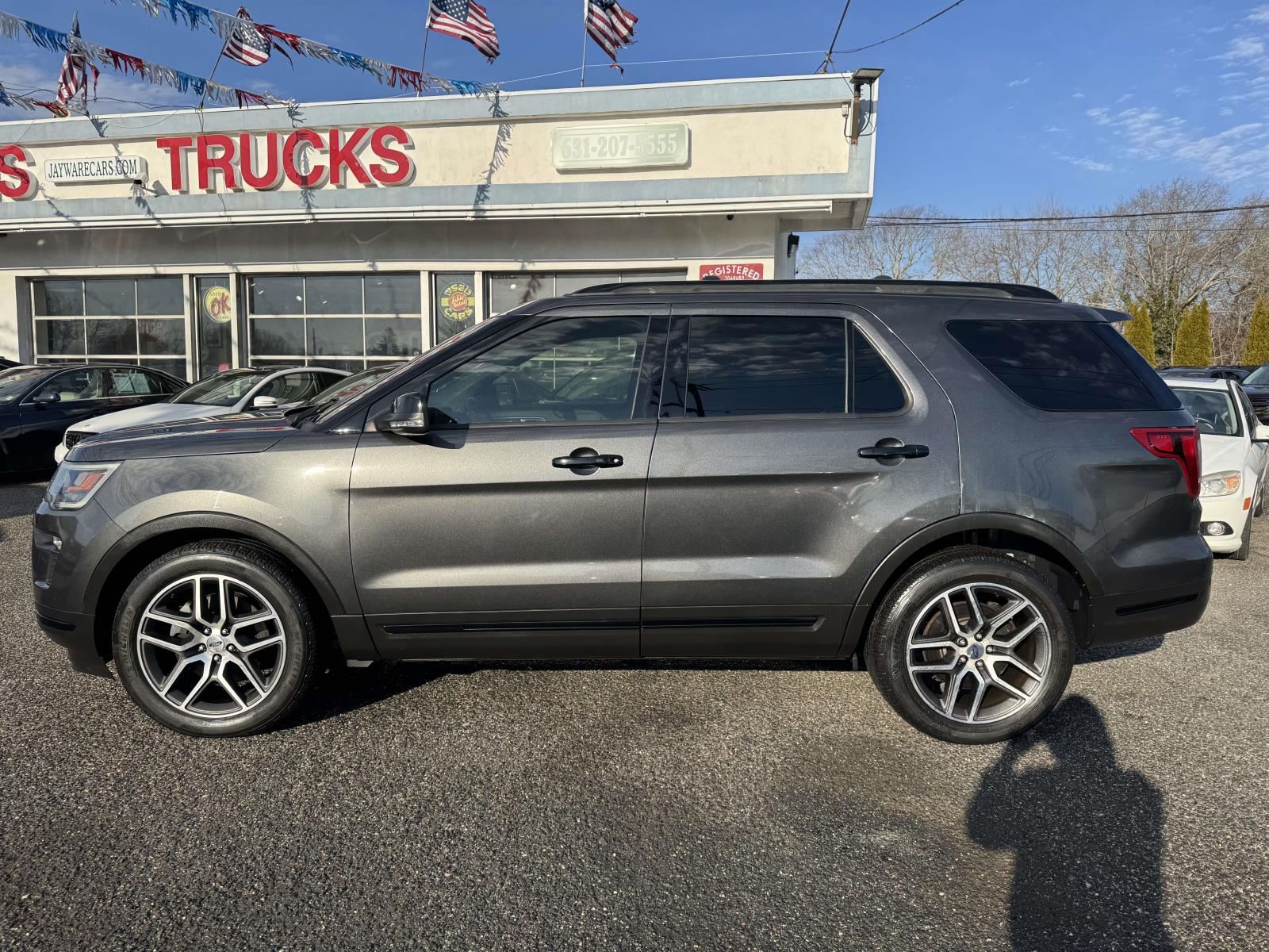 View vehicle photo 3