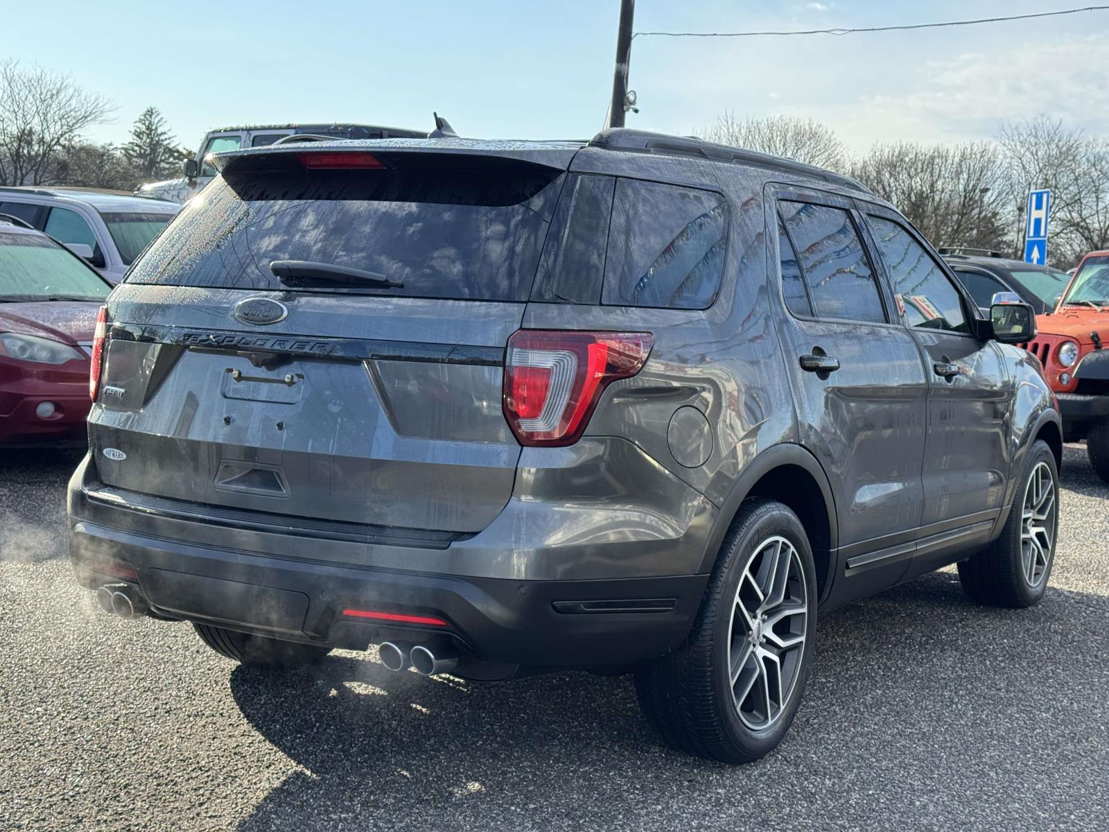 View vehicle photo 5