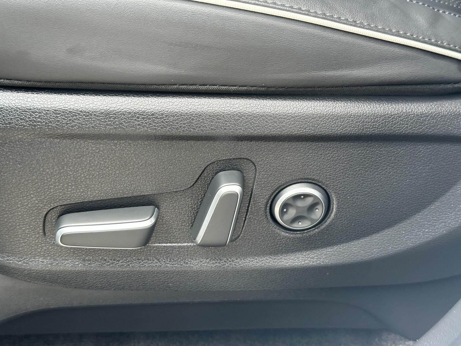 used 2025 Hyundai Palisade car, priced at $42,999