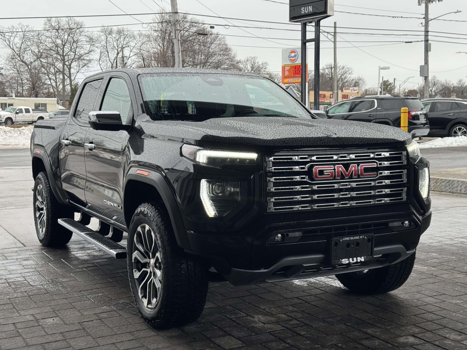 2023 GMC Canyon Denali Crew Cab 4WD