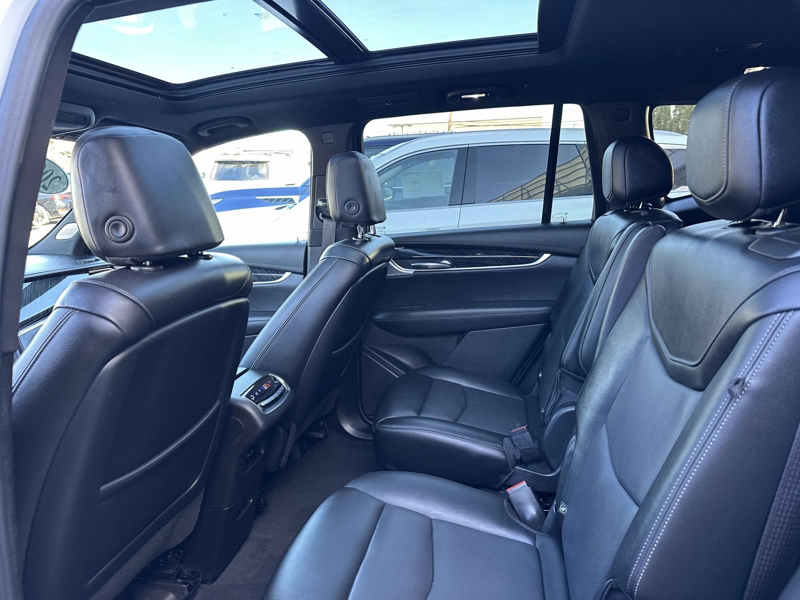 used 2022 Cadillac XT6 car, priced at $32,589