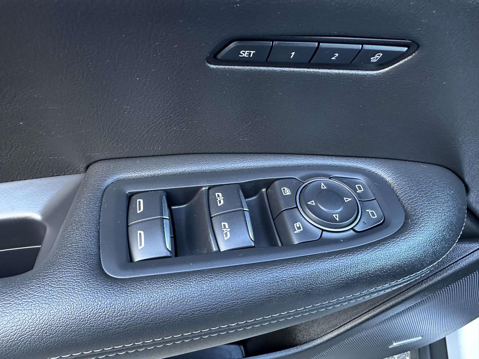 used 2022 Cadillac XT6 car, priced at $32,589