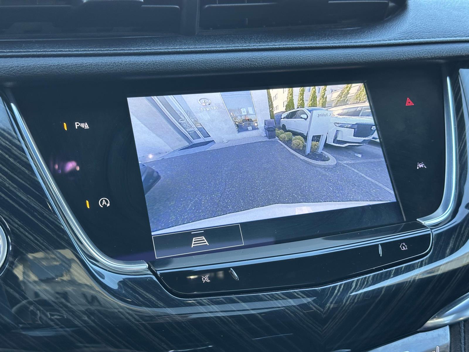 used 2022 Cadillac XT6 car, priced at $32,589