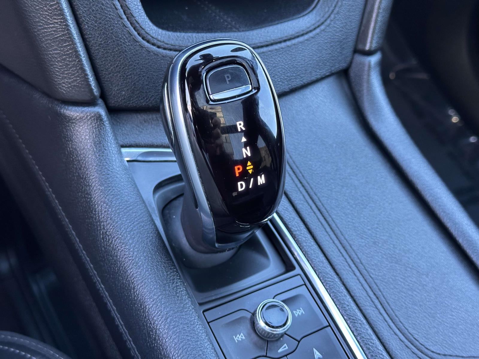 used 2022 Cadillac XT6 car, priced at $32,589