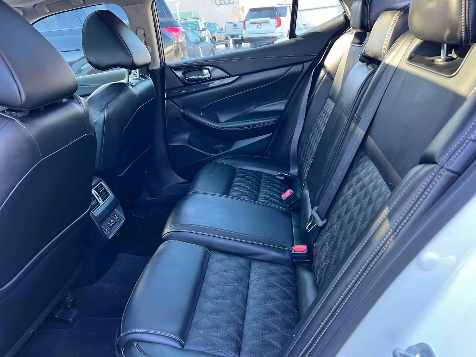 used 2023 Nissan Maxima car, priced at $29,620