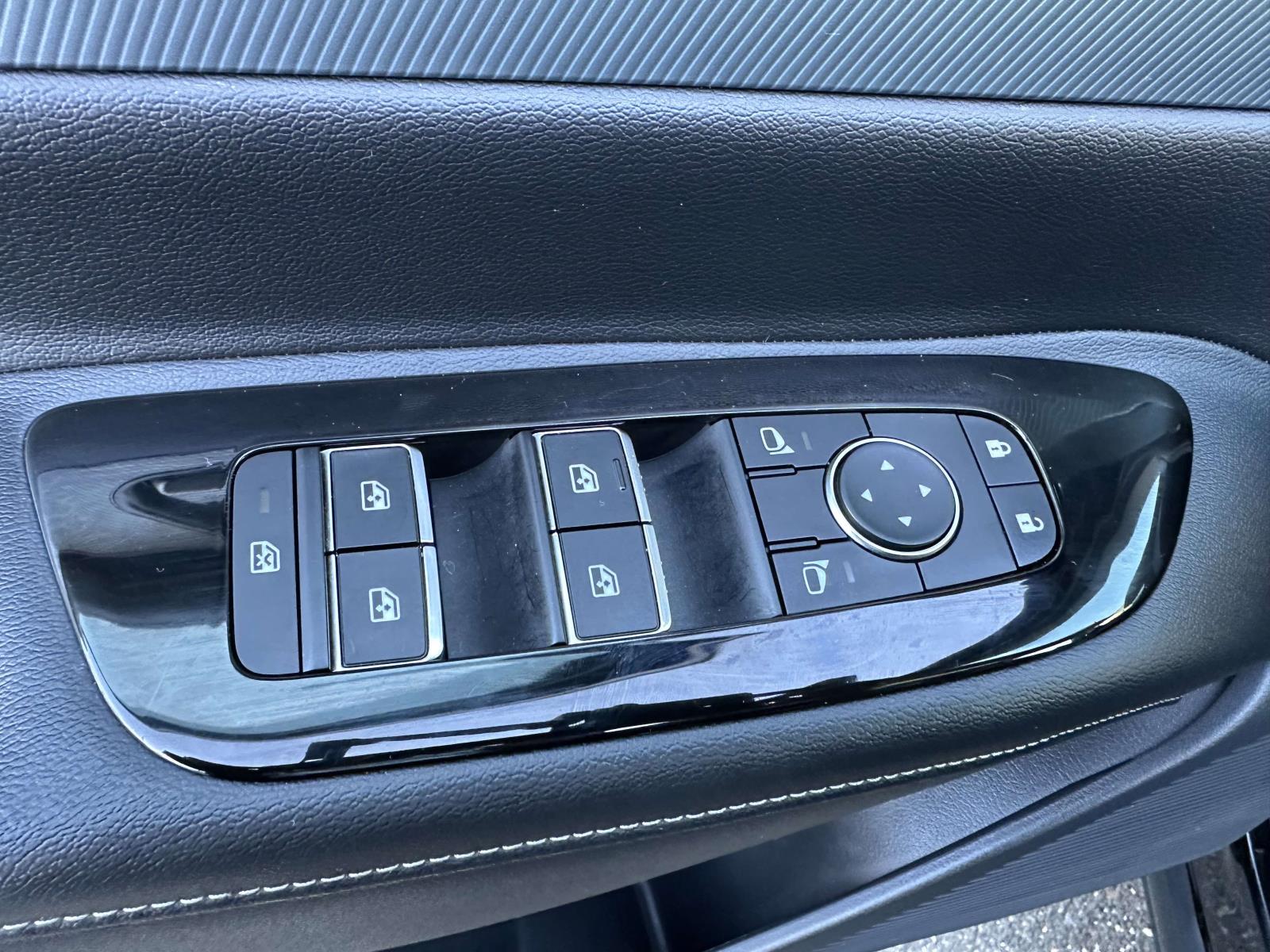 used 2025 Nissan Murano car, priced at $35,000