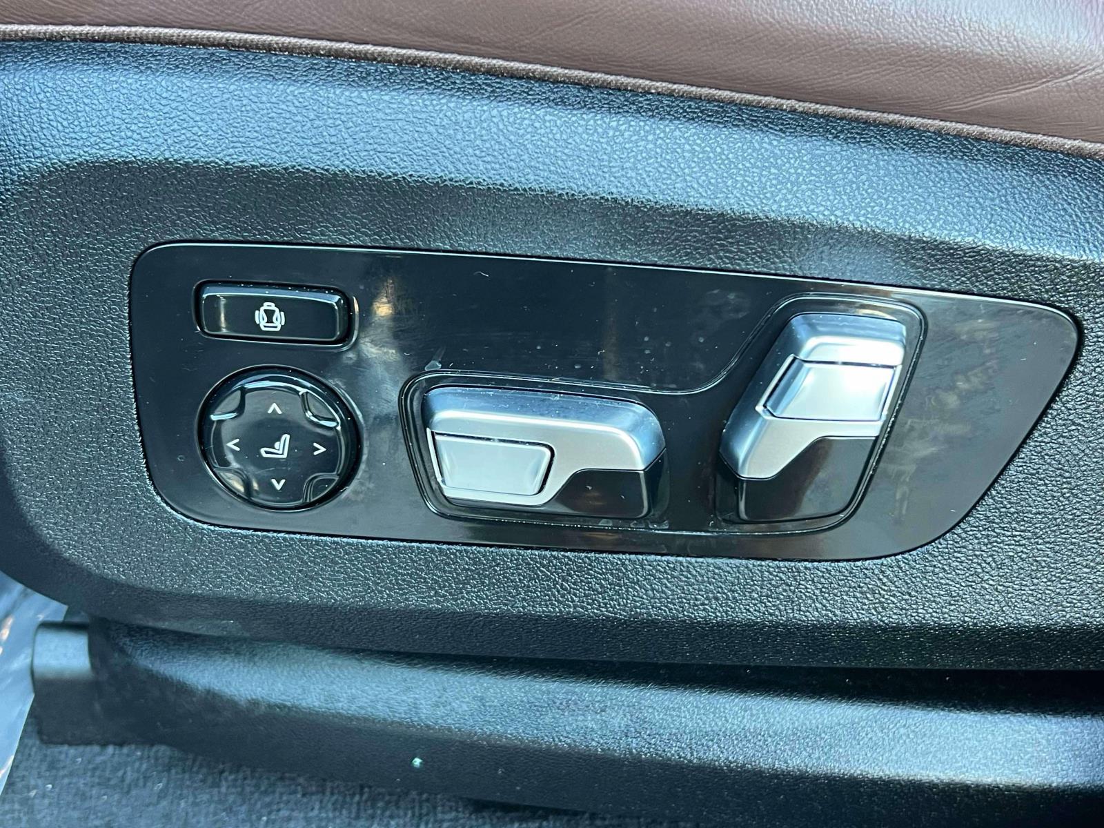 used 2023 BMW X7 car, priced at $57,536