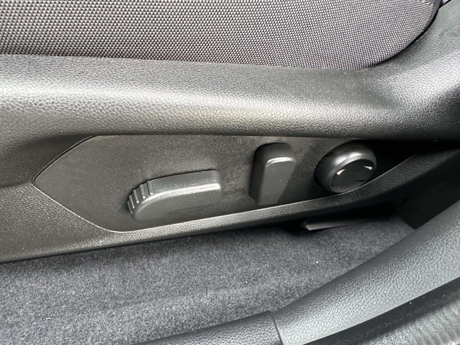 used 2025 Subaru Crosstrek car, priced at $28,098