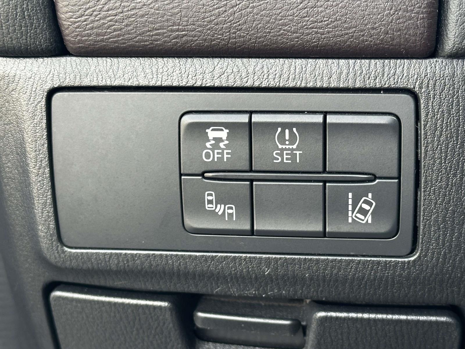 used 2016 Mazda Mazda6 car, priced at $10,998