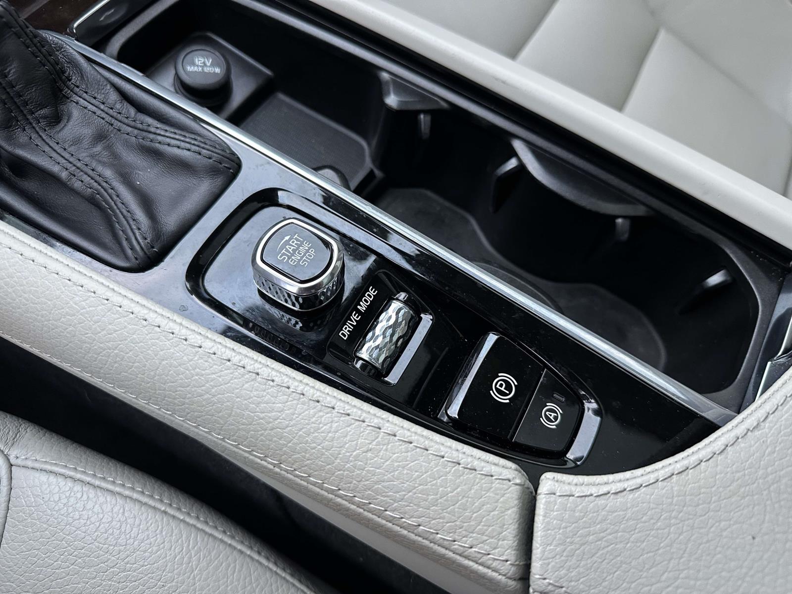 used 2019 Volvo XC90 car, priced at $19,918