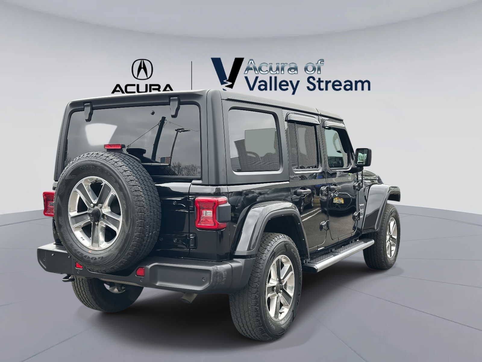 Used 2022 Black Clearcoat Jeep Unlimited Sahara 4x4 image 2