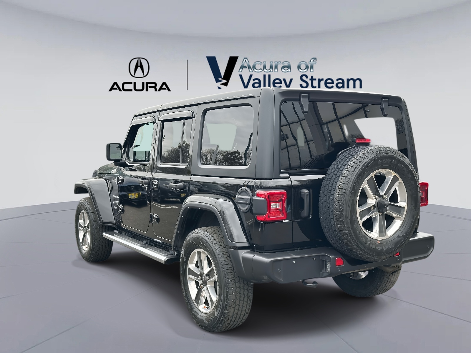 Used 2022 Black Clearcoat Jeep Unlimited Sahara 4x4 image 4