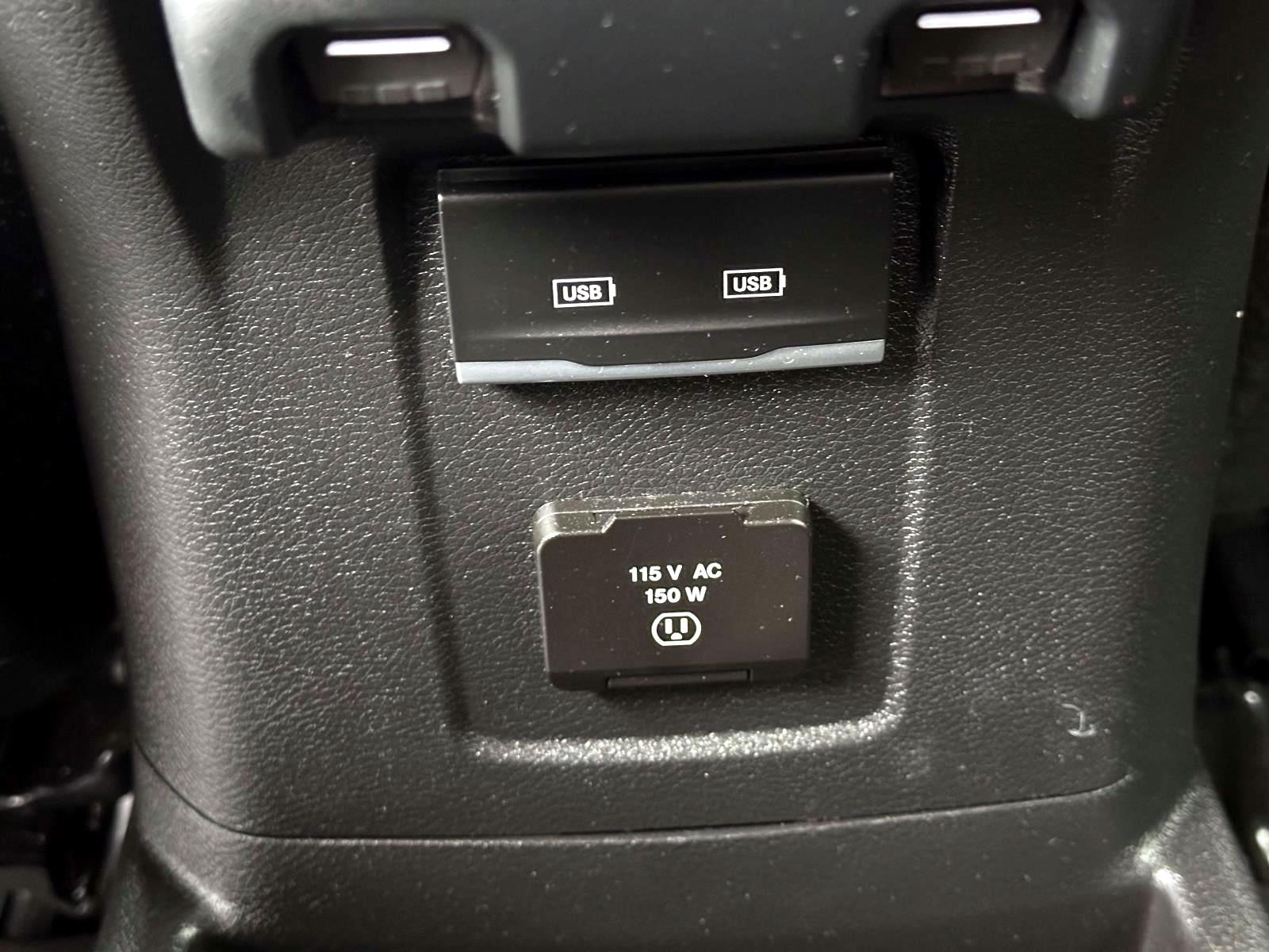 Used 2022 Black Clearcoat Jeep Unlimited Sahara 4x4 image 11