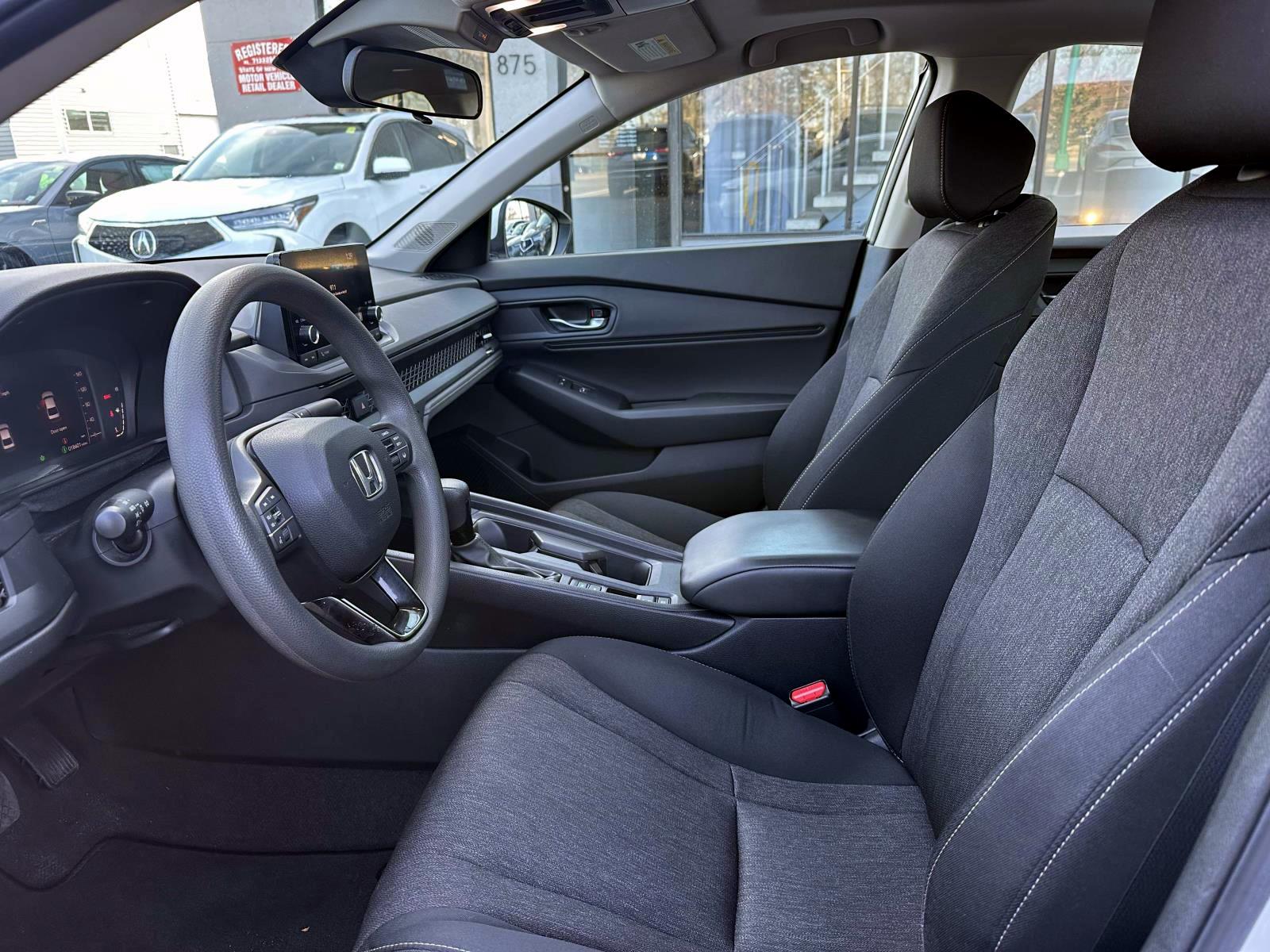 Used 2023 White Honda EX CVT image 12