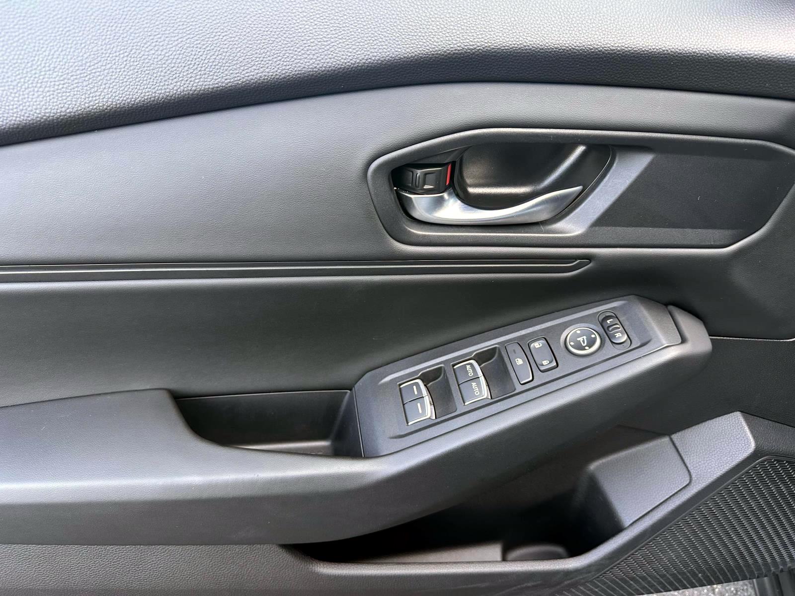 Used 2023 White Honda EX CVT image 13