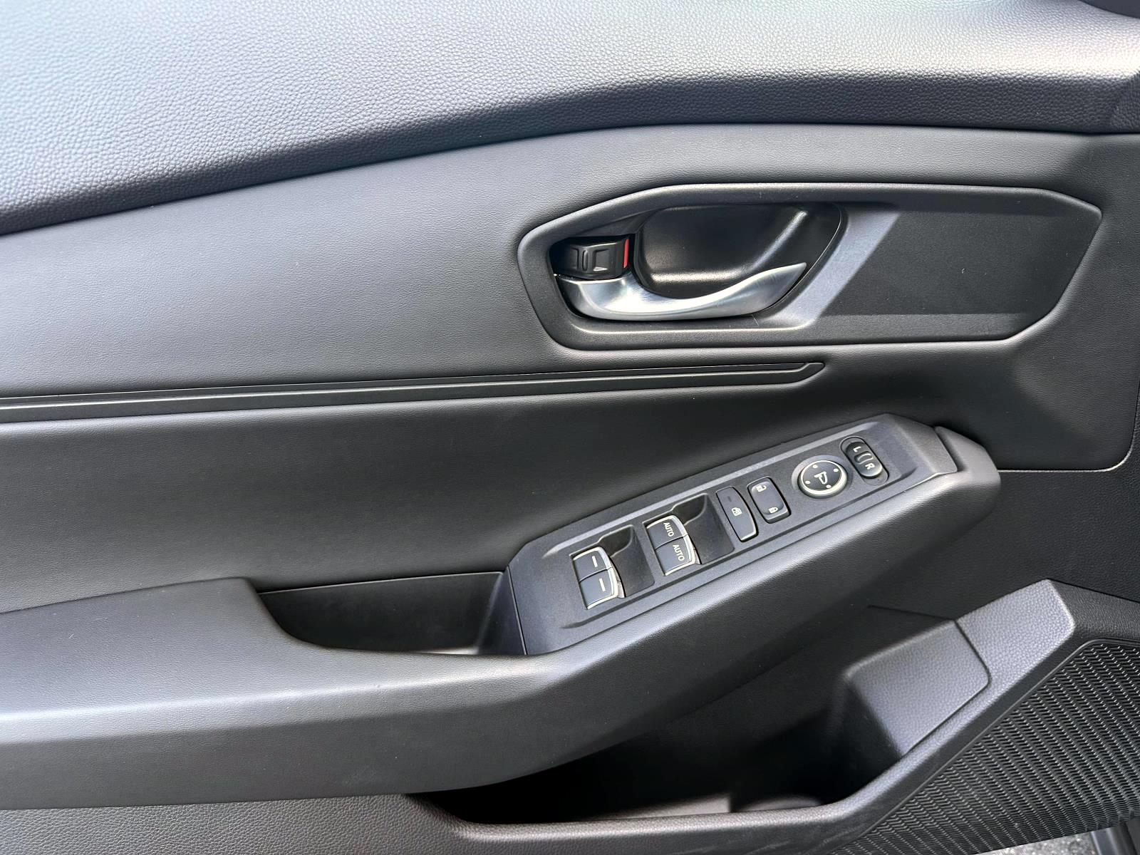 Used 2023 White Honda EX CVT image 14