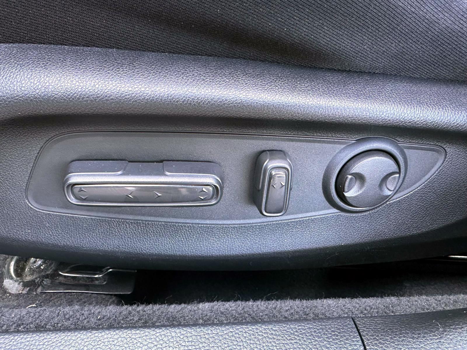 Used 2023 White Honda EX CVT image 16