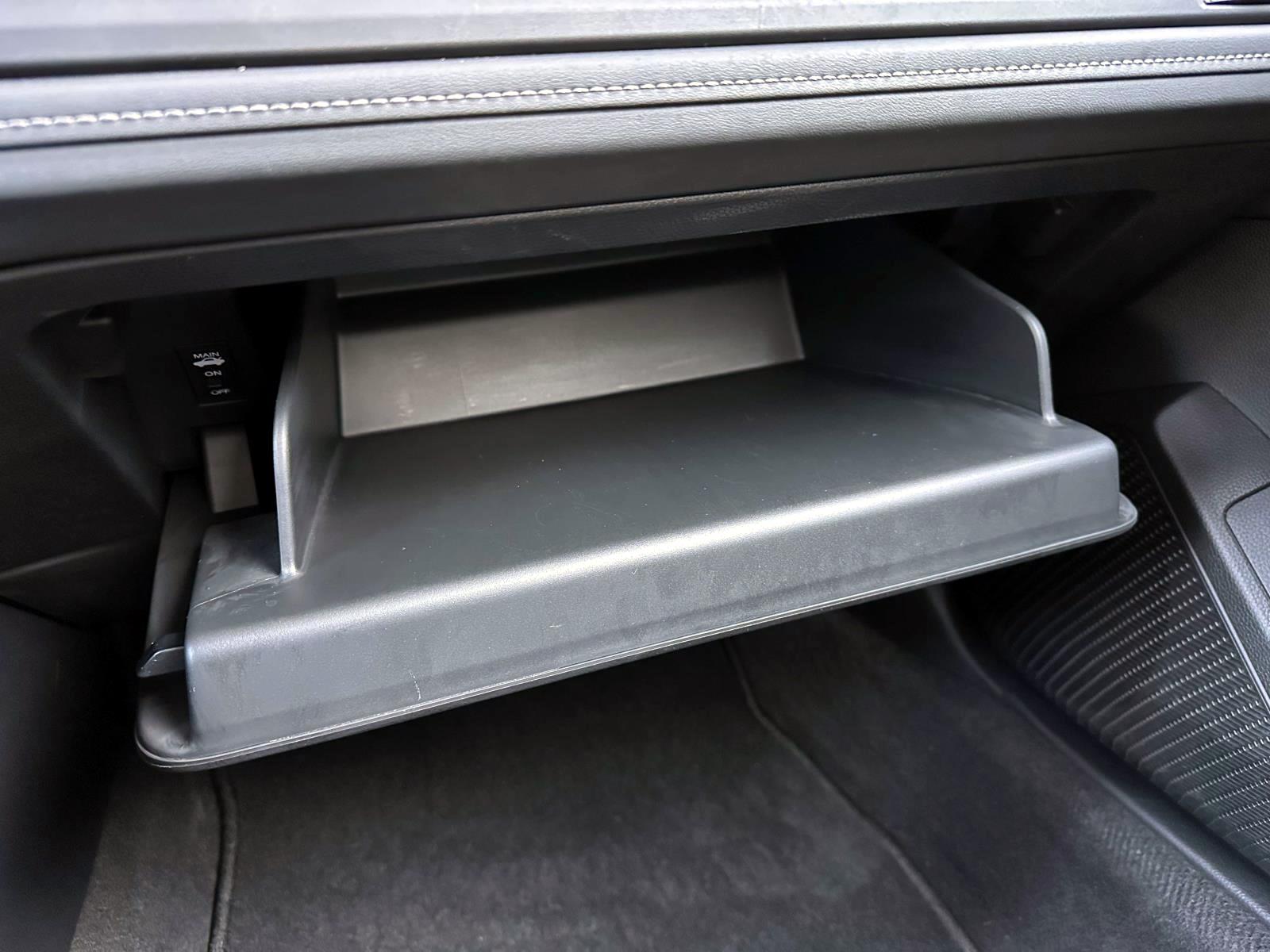 Used 2023 White Honda EX CVT image 34