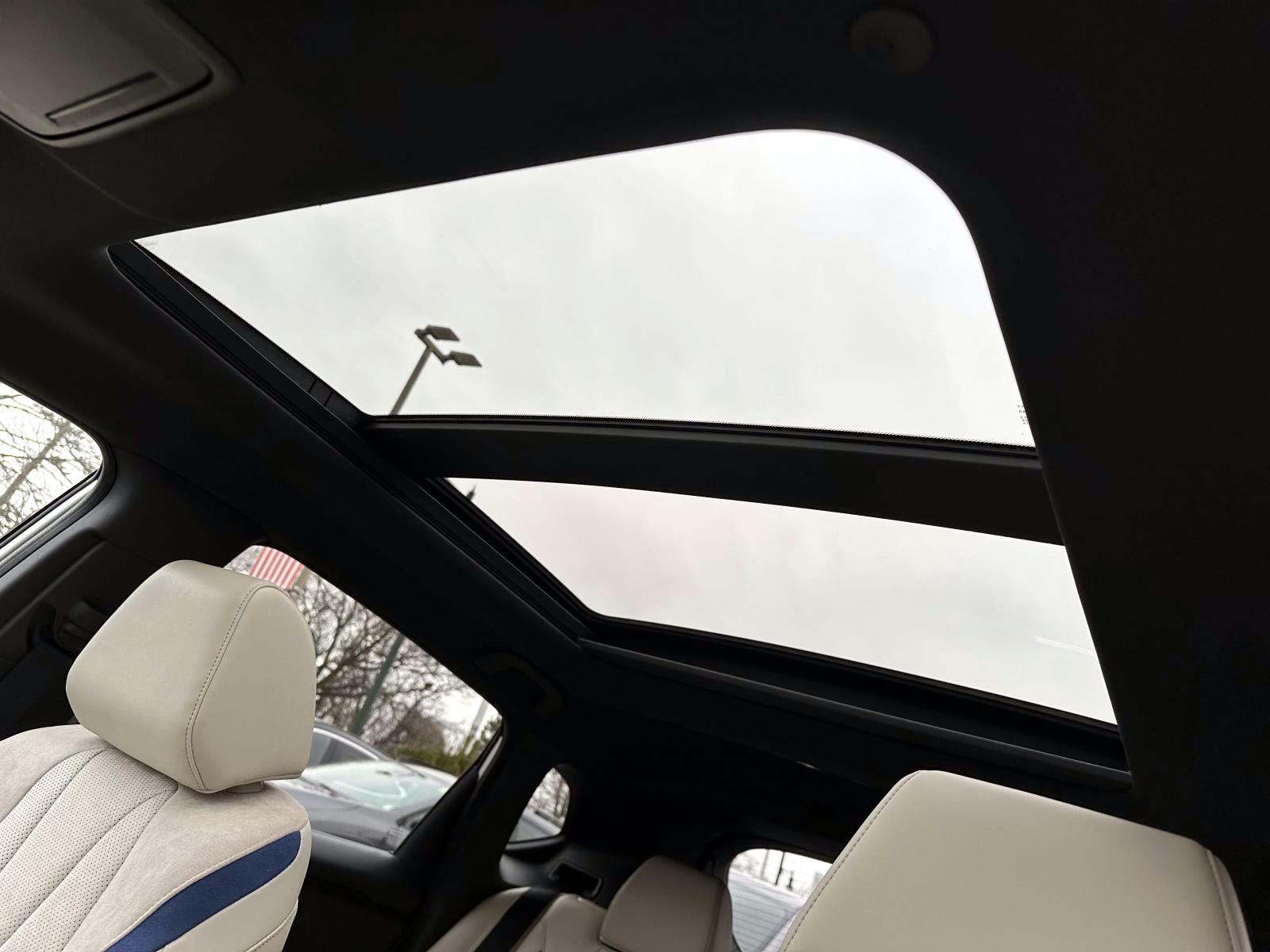 Certified Used 2025 White Acura AWD w/A-Spec Package image 21