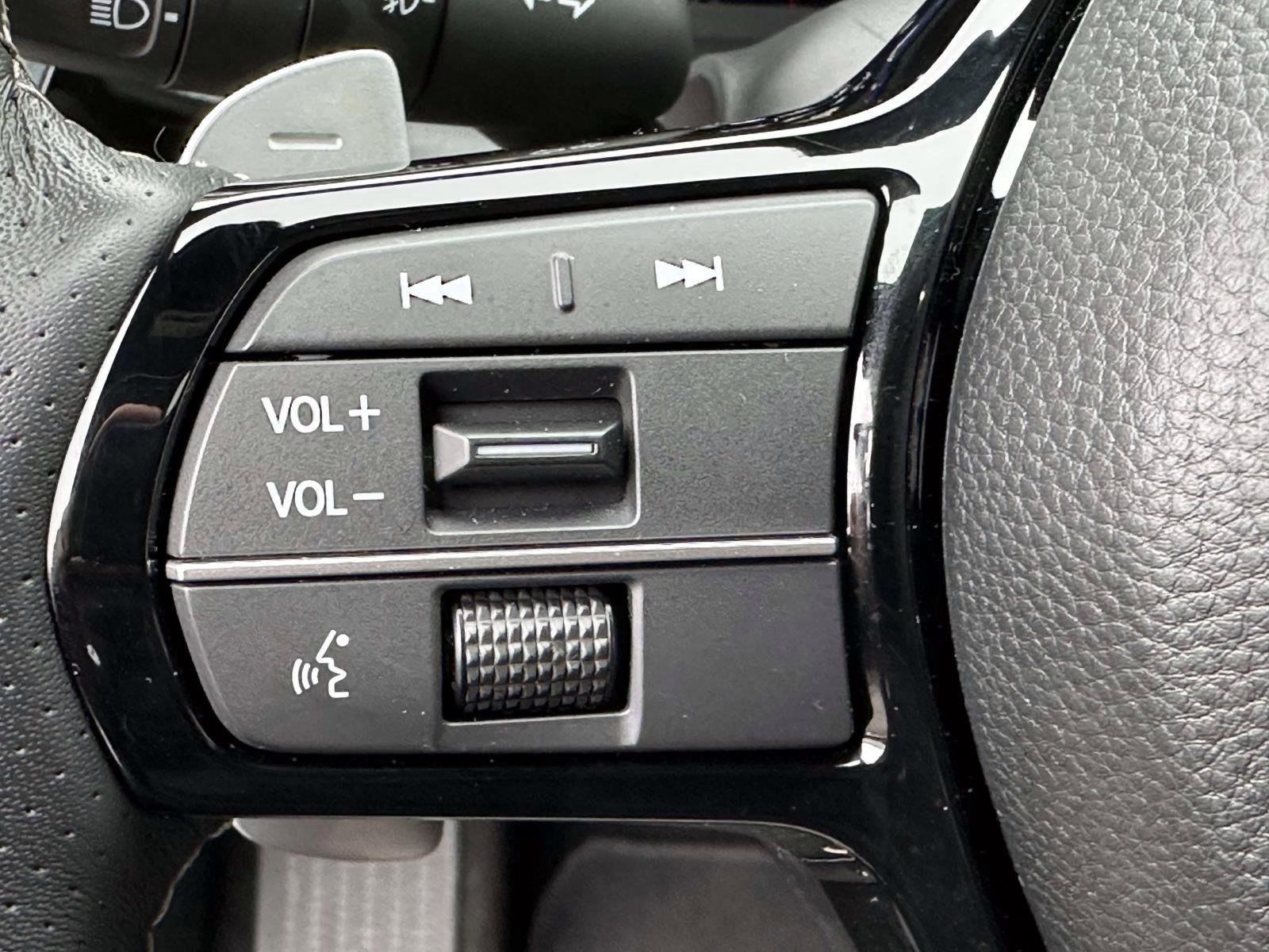 Certified Used 2025 White Acura AWD w/A-Spec Package image 22