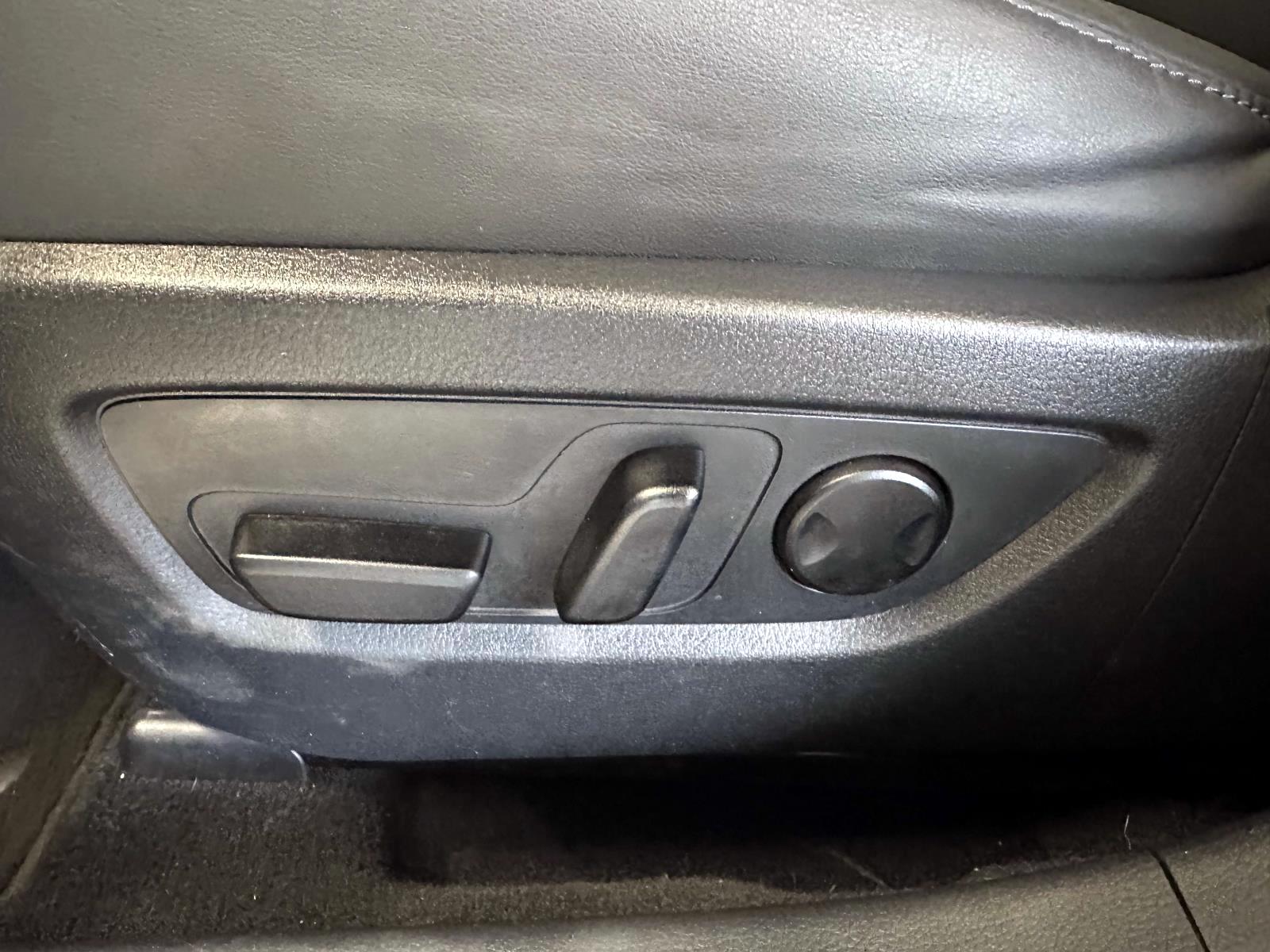 Used 2022 Black Mazda 2.5 S Preferred Package AWD image 14