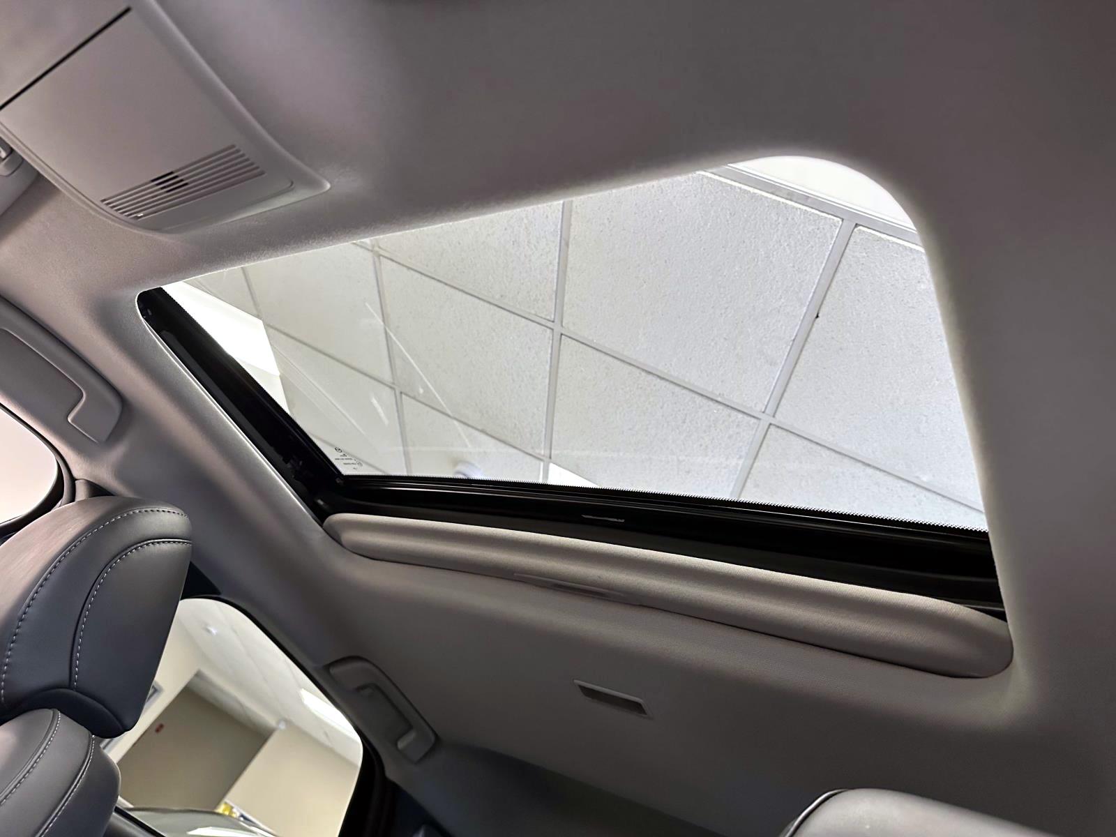 Used 2022 Black Mazda 2.5 S Preferred Package AWD image 16