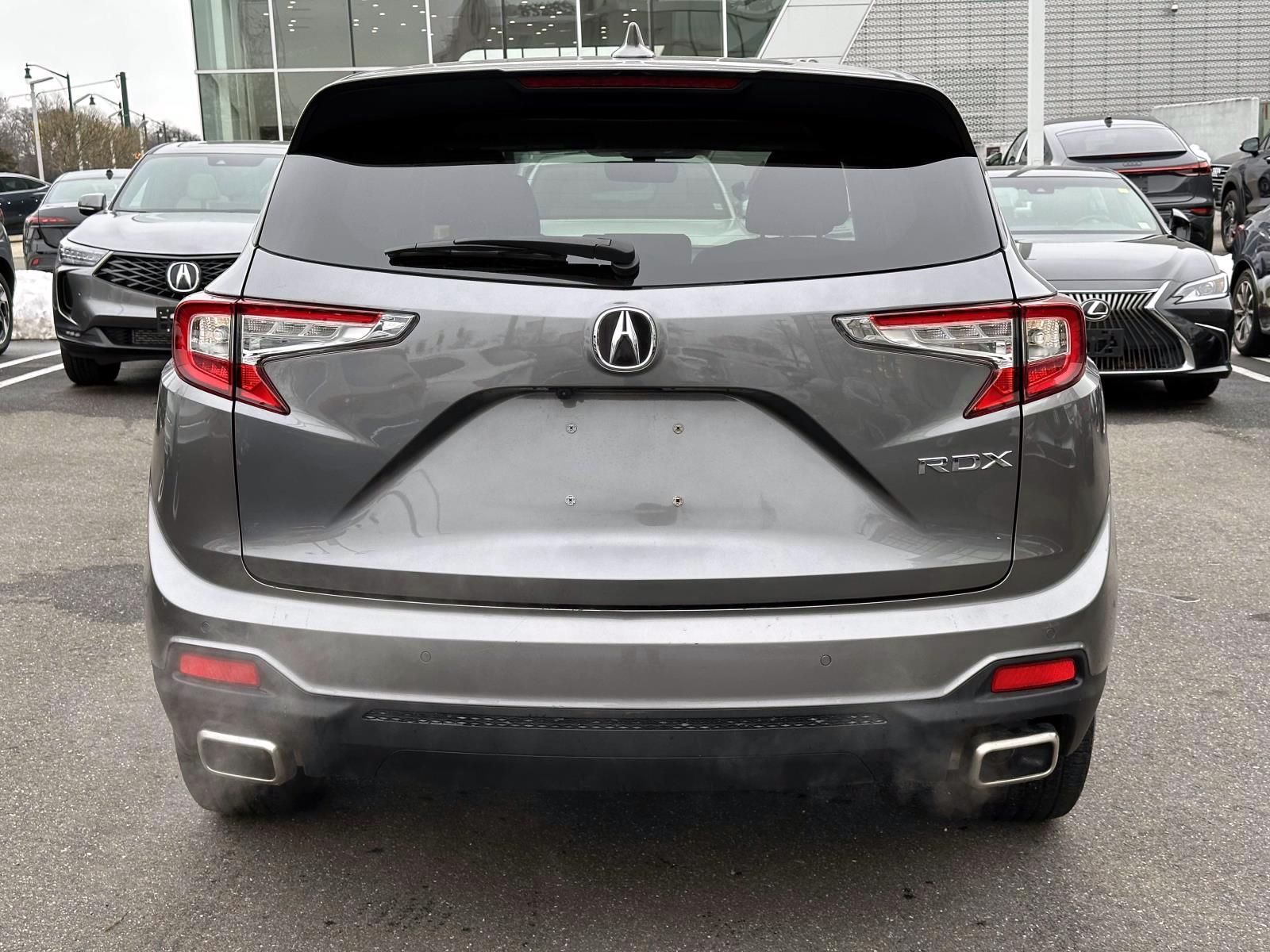 Certified Used 2022 Gray Acura FWD w/Technology Package image 6