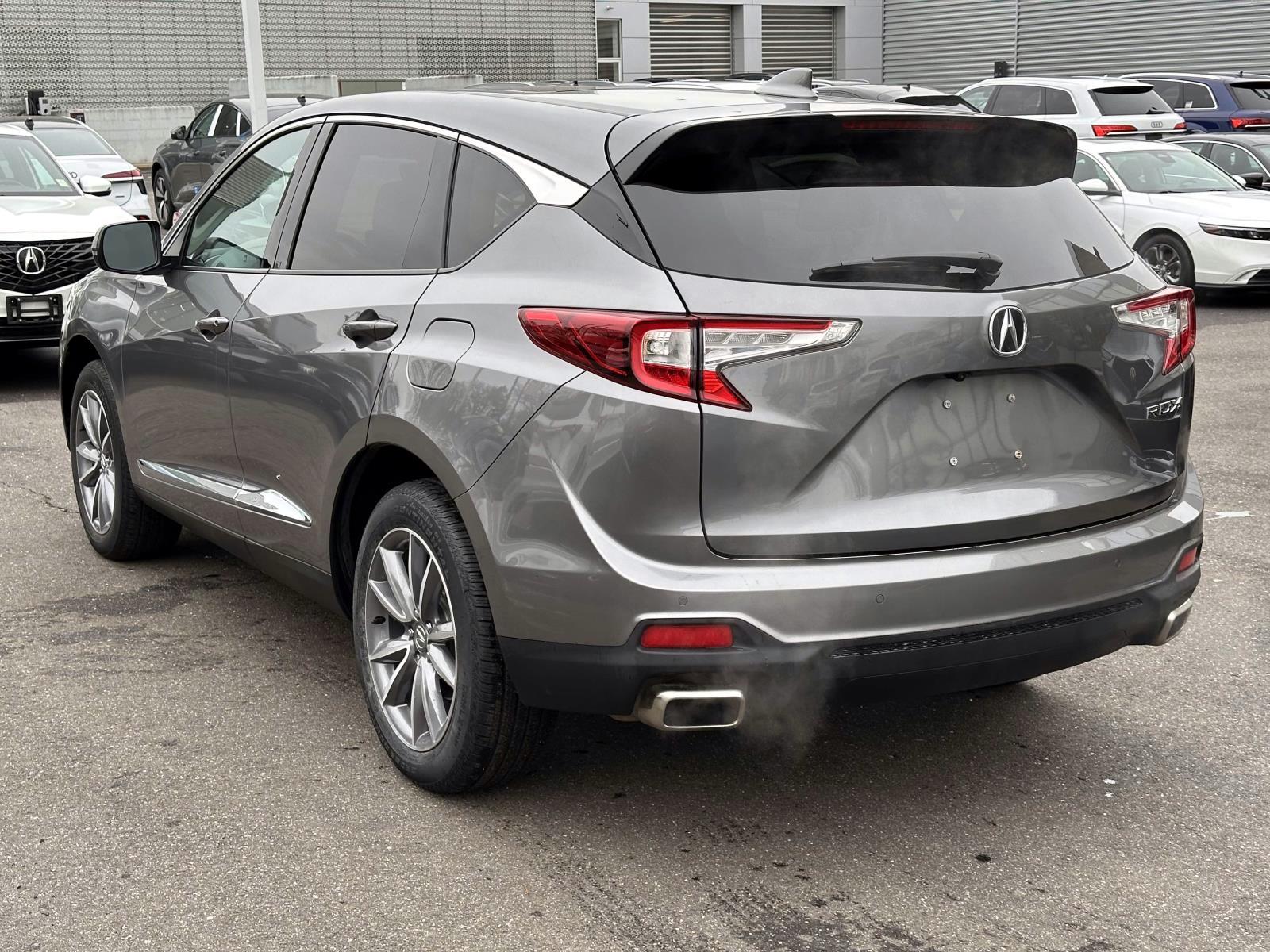 Certified Used 2022 Gray Acura FWD w/Technology Package image 7