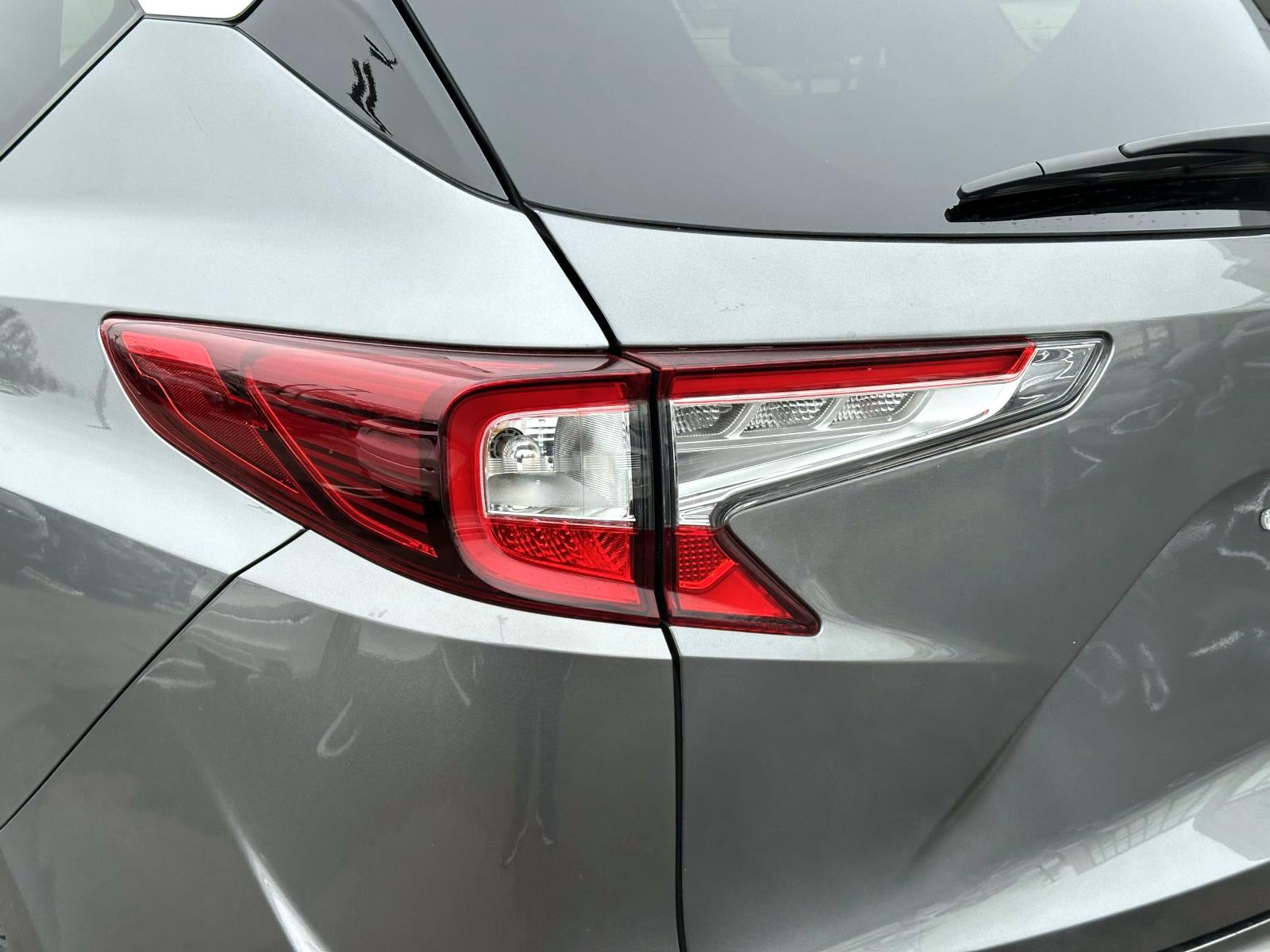 Certified Used 2022 Gray Acura FWD w/Technology Package image 9