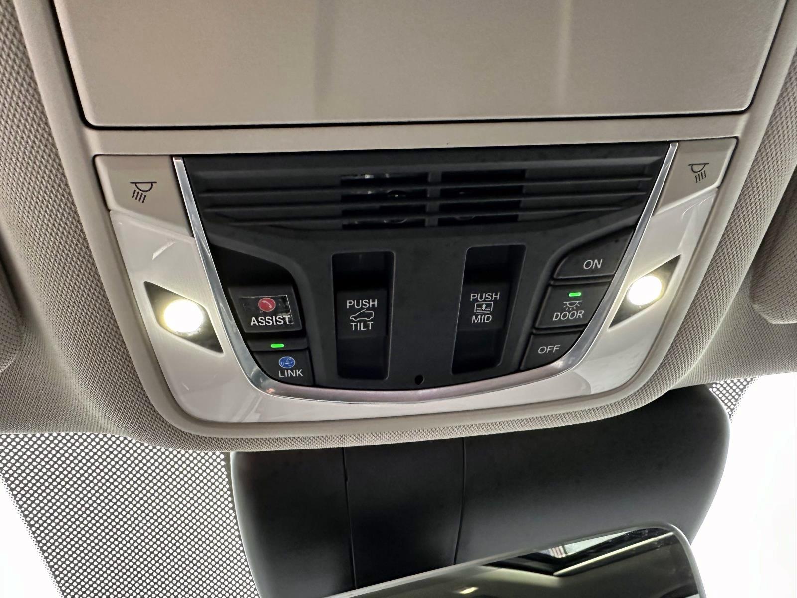 Certified Used 2022 Gray Acura FWD w/Technology Package image 33