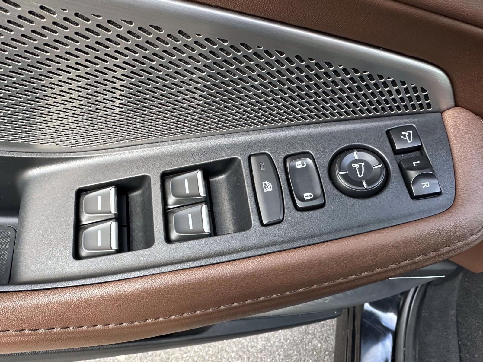 Certified Used 2022 Black Pear Acura SH-AWD w/Technology Package image 16