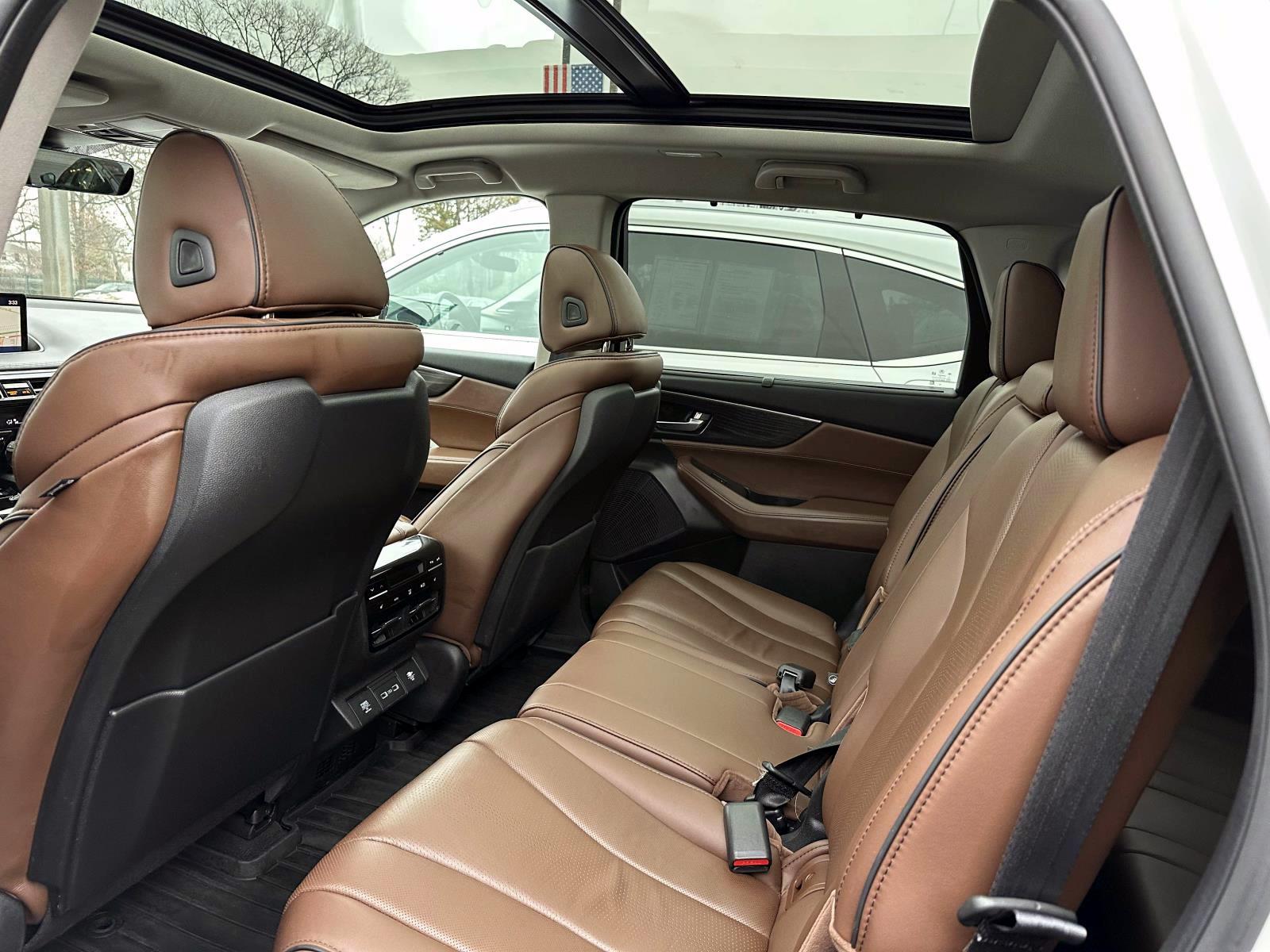 Certified Used 2023 White Acura SH-AWD w/Advance Package image 7