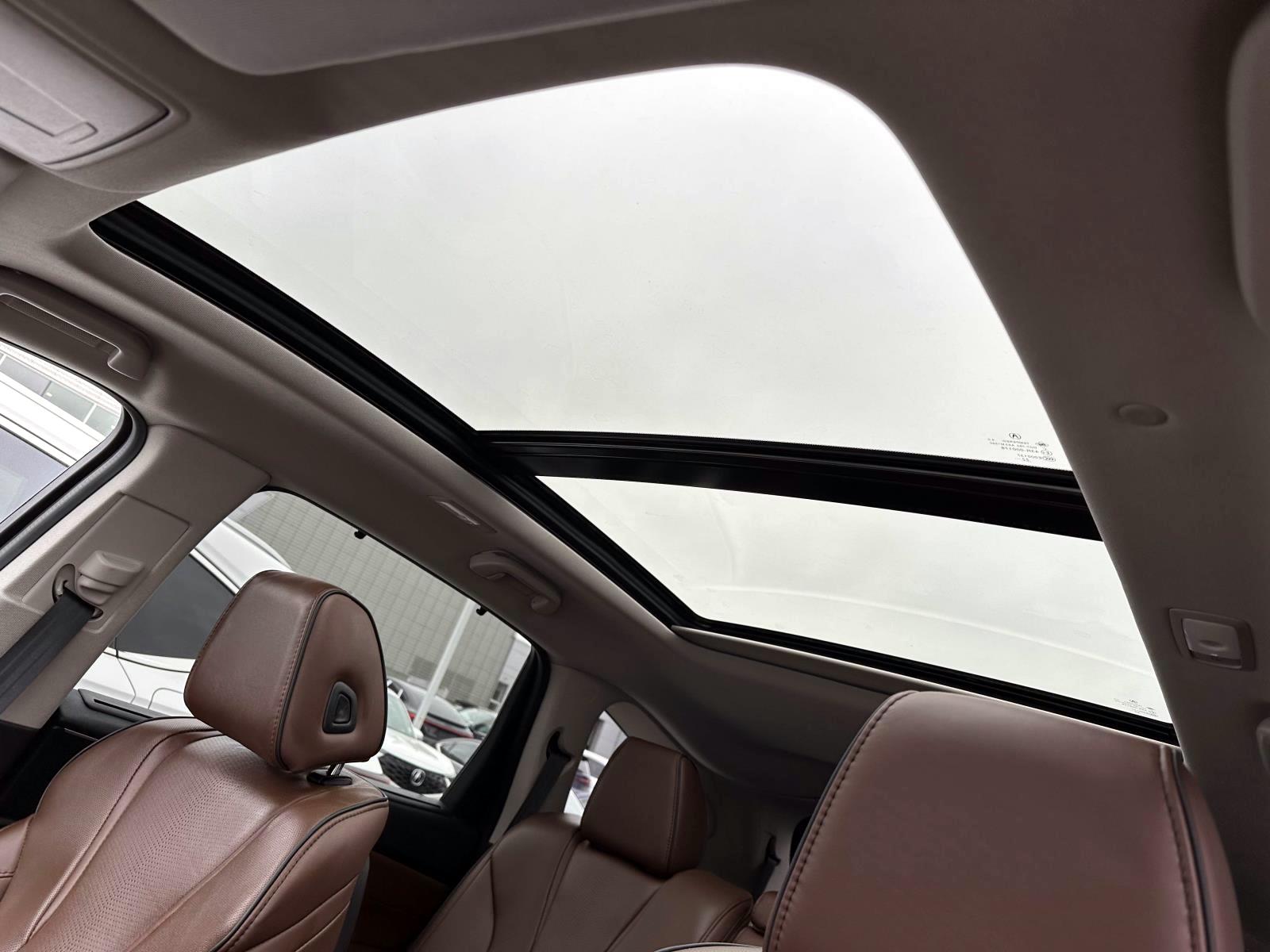 Certified Used 2023 White Acura SH-AWD w/Advance Package image 18