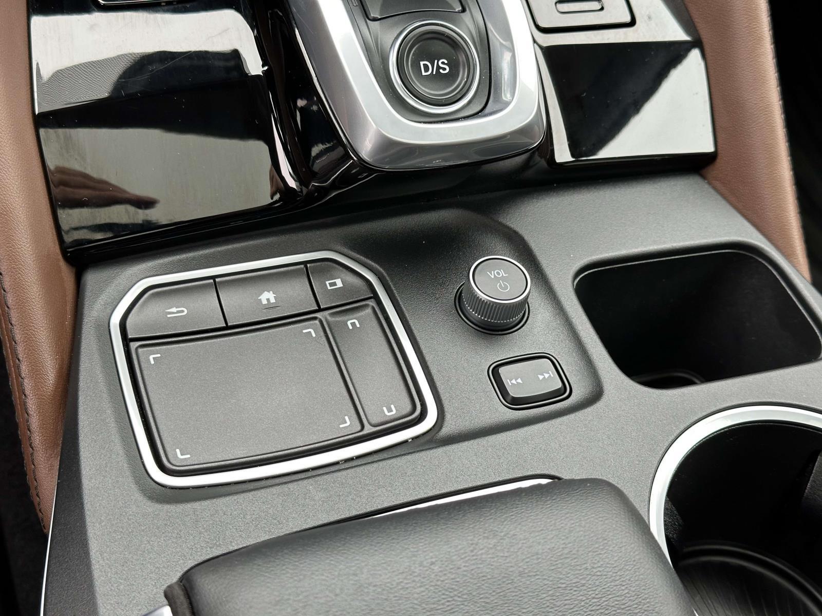 Certified Used 2023 White Acura SH-AWD w/Advance Package image 31