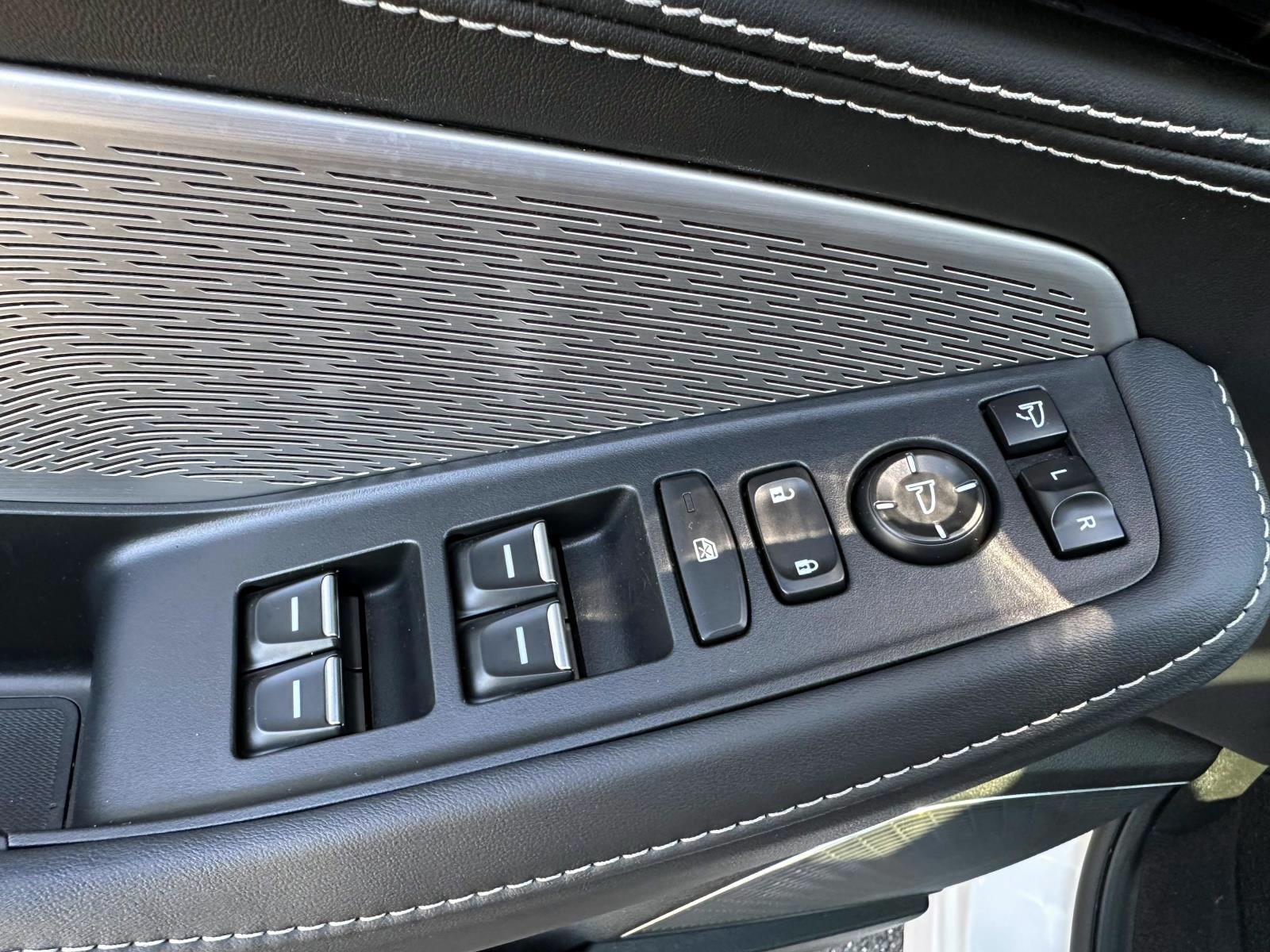 Certified Used 2023 White Acura SH-AWD w/Advance Package image 19