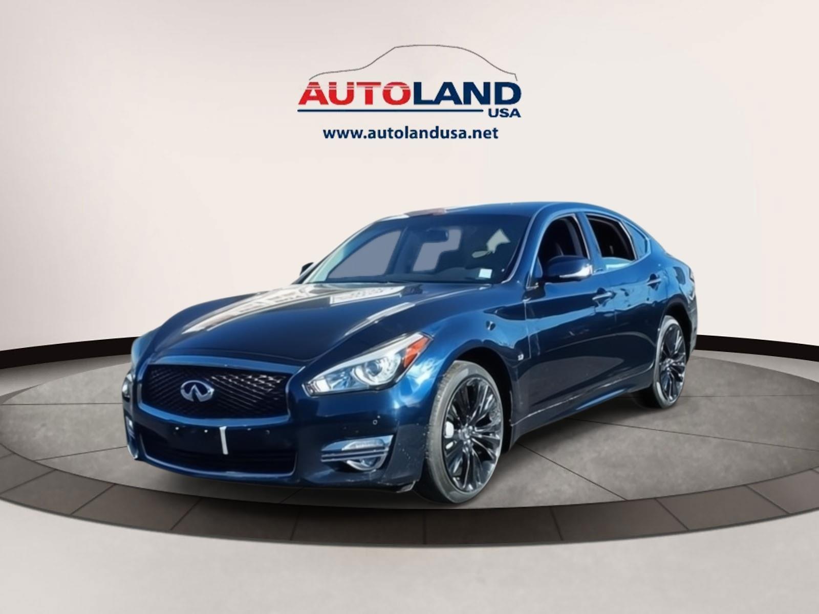 2018 INFINITI Q70 3.7 Luxe AWD