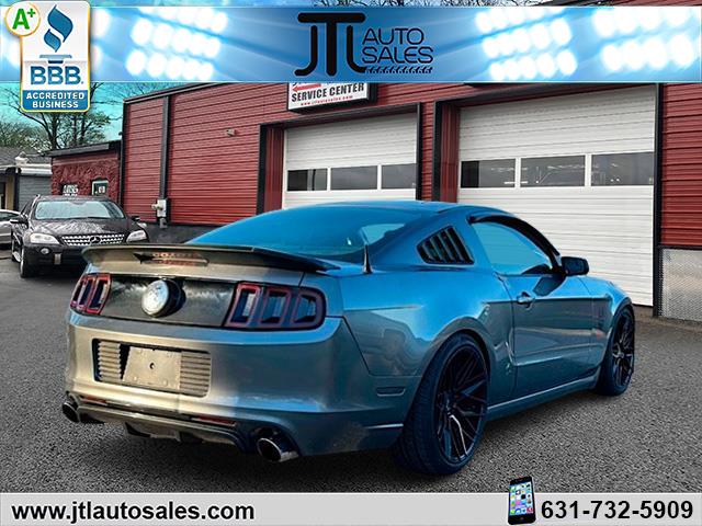 2013 Ford Mustang V6 photo