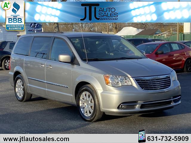 2016 Chrysler Town & Country 4dr Wgn Touring photo