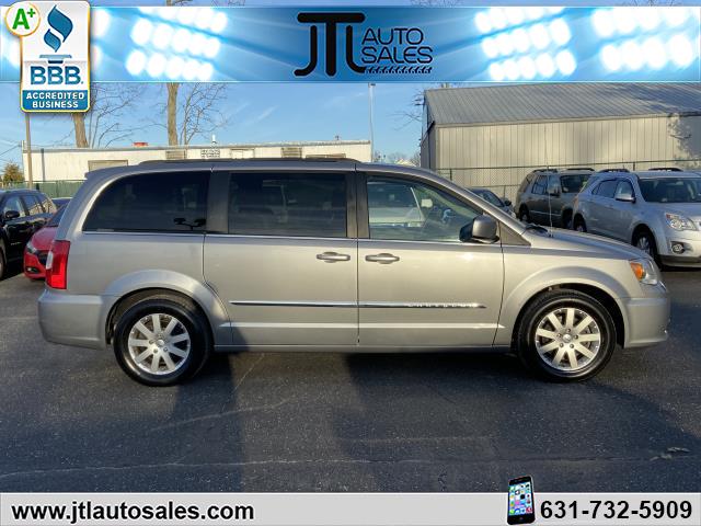 2016 Chrysler Town & Country 4dr Wgn Touring photo