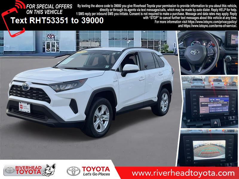 2020 Toyota RAV4 LE's photo